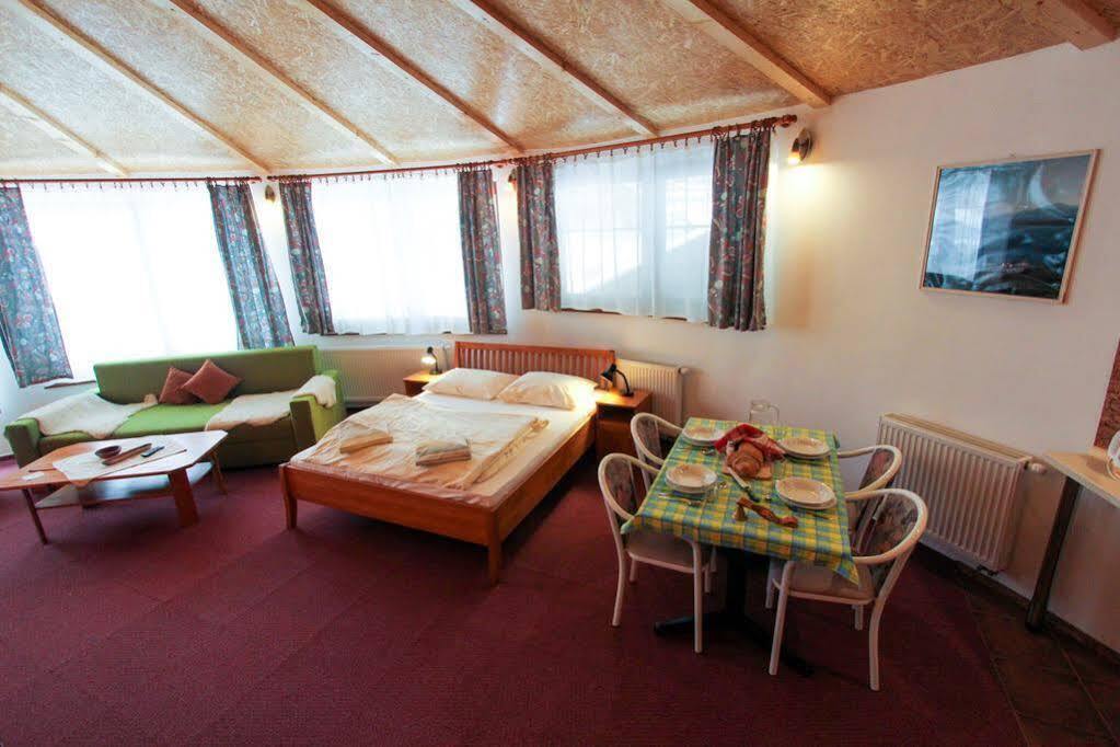 Apartmany Jasna 迪马诺卡多林纳 外观 照片